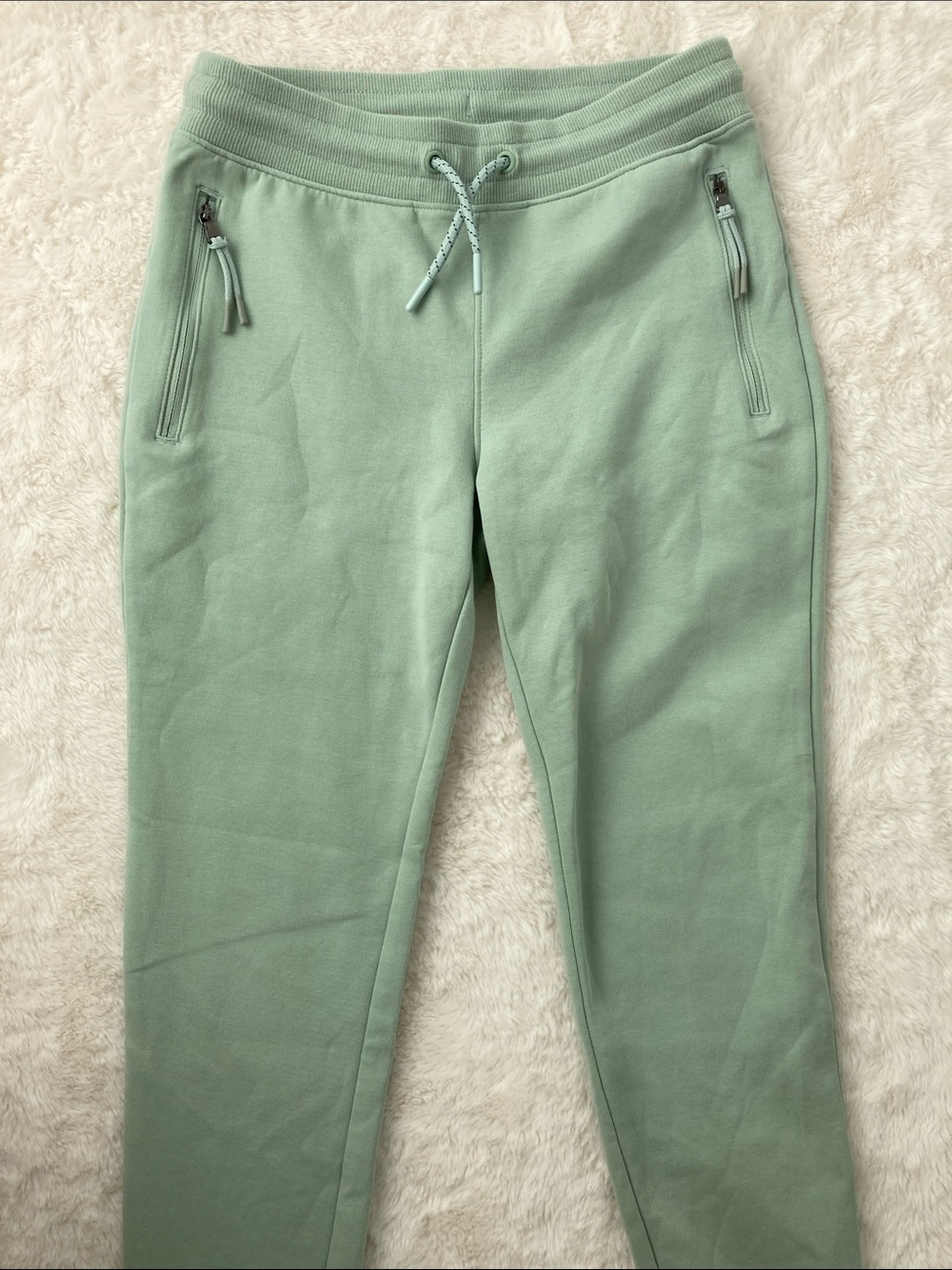 SALE! 50% Off Old Navy Kids Sage Green Zip-Pocket Jogger Sweatpants Size L 10-12
